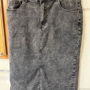 SHEIN Washed Black Denim Midi Skirt